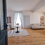 Des Dames 40m2,jardin Fleuri Διαμέρισμα Sainte-Savine