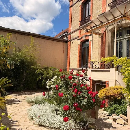 Des Dames 40m2,jardin Fleuri Sainte-Savine