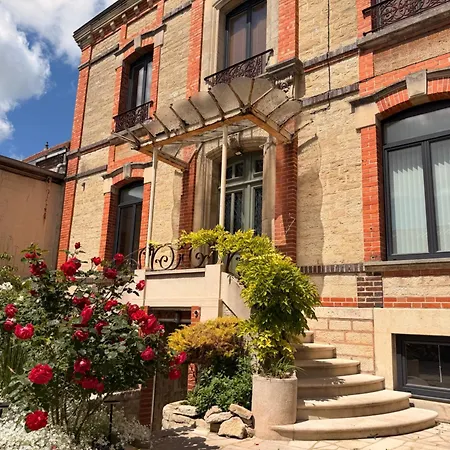 Des Dames 40m2,jardin Fleuri